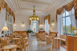 Lobby-Bar im Hotel Olymp 4