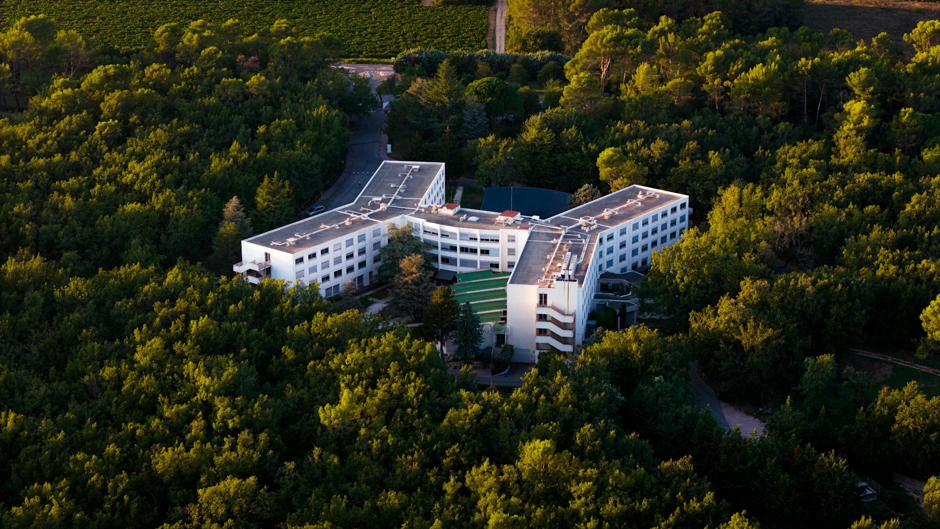 Aphrodite Palace Hotel 4*